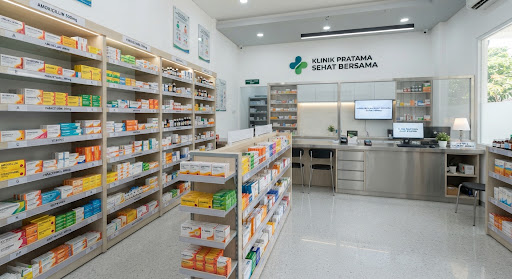 Rak obat dan apotek dalam klinik